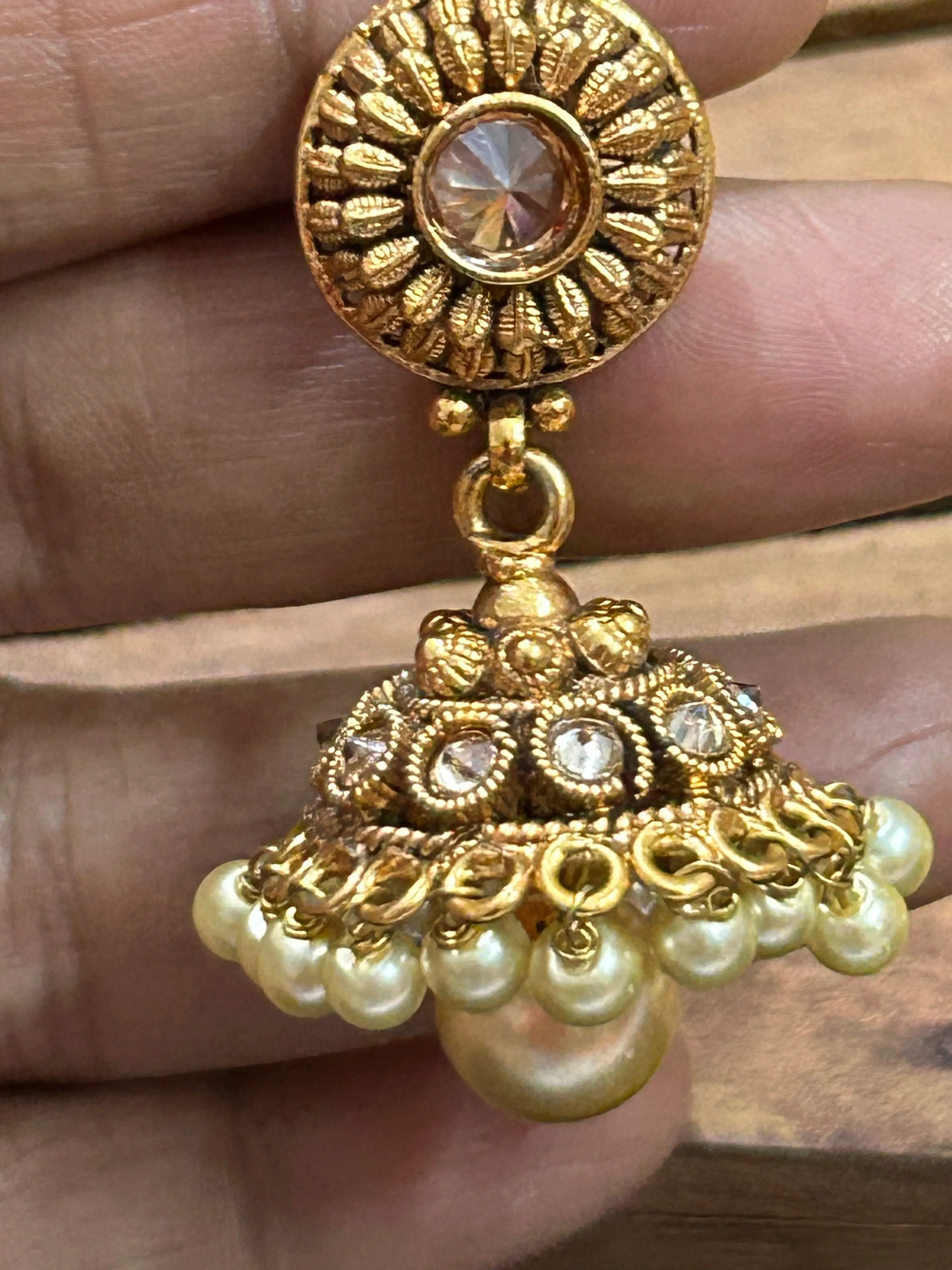 12. Kundan Necklace in gold polish