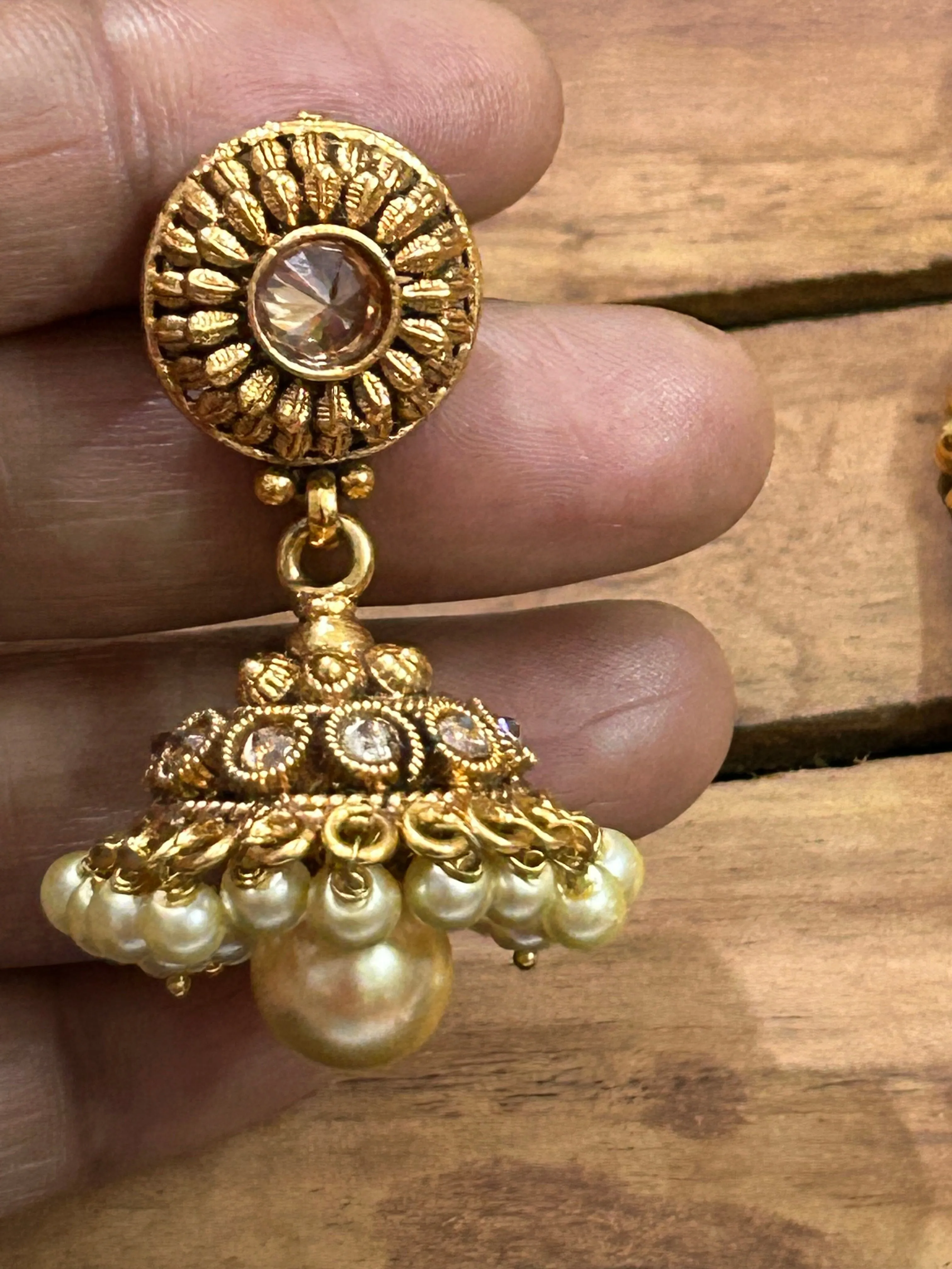 12. Kundan Necklace in gold polish