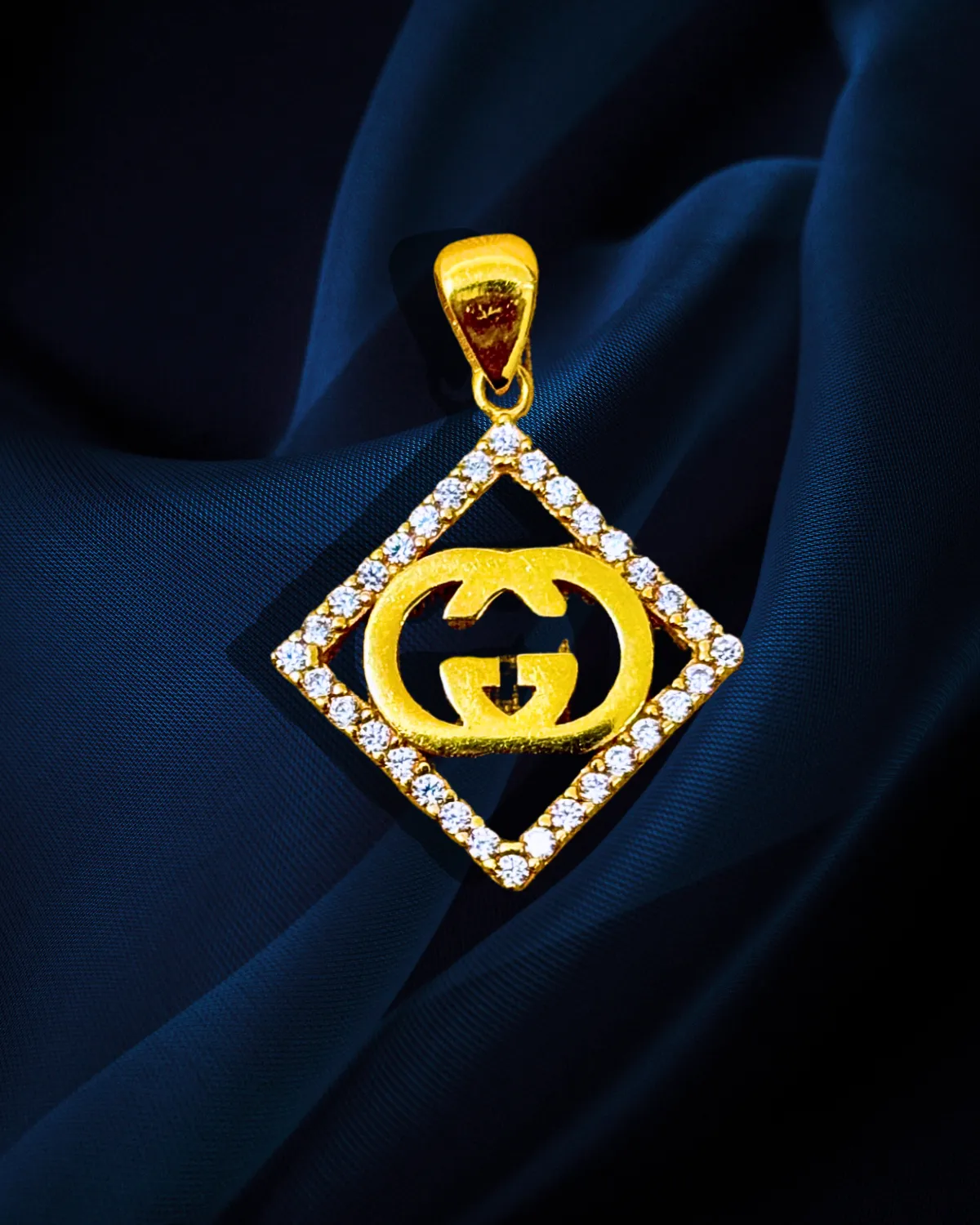 22 KT Gold Gucci Designer Pendant (D54)