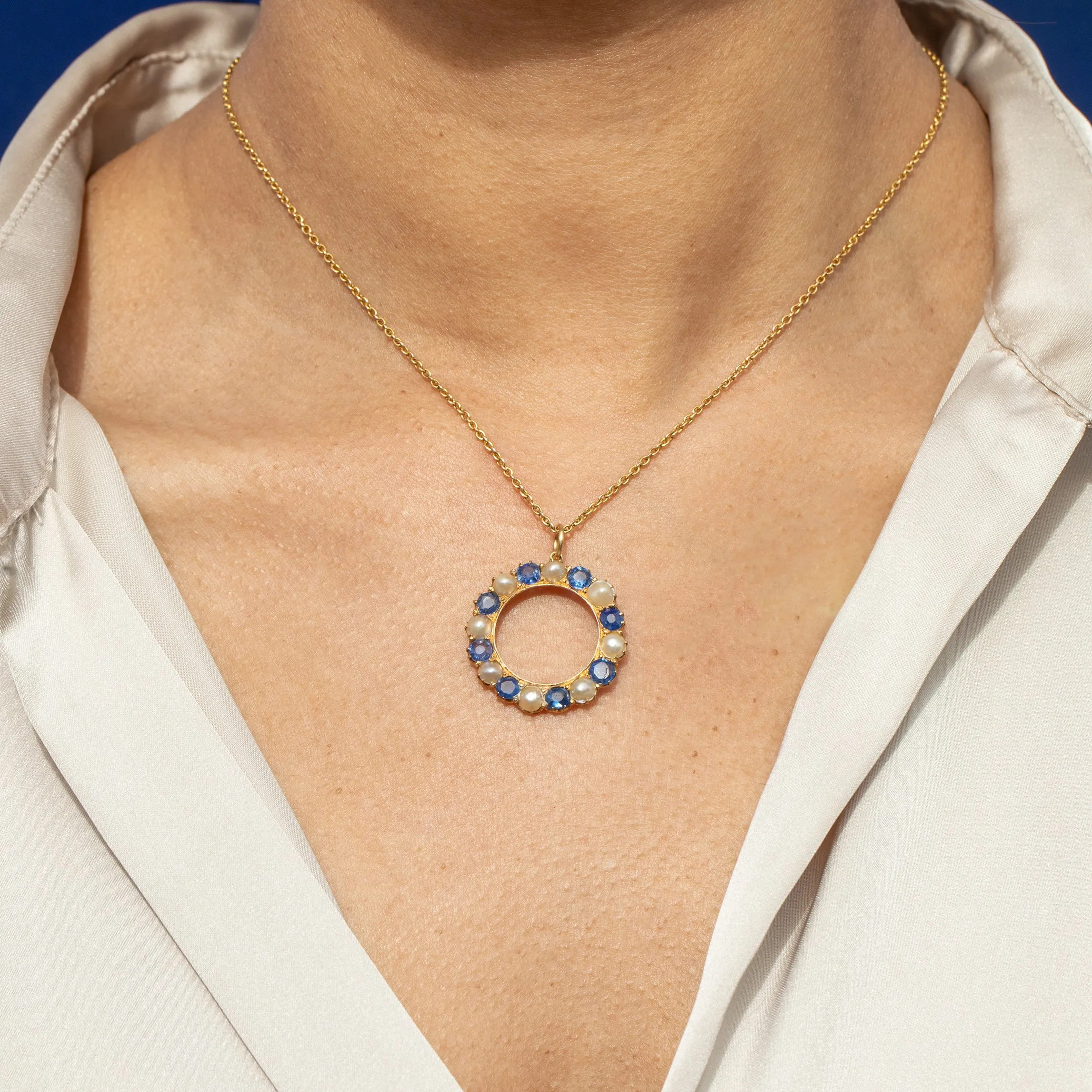 Antique 18ct Gold Sapphire Pearl Roundel Pendant, 3.00ct