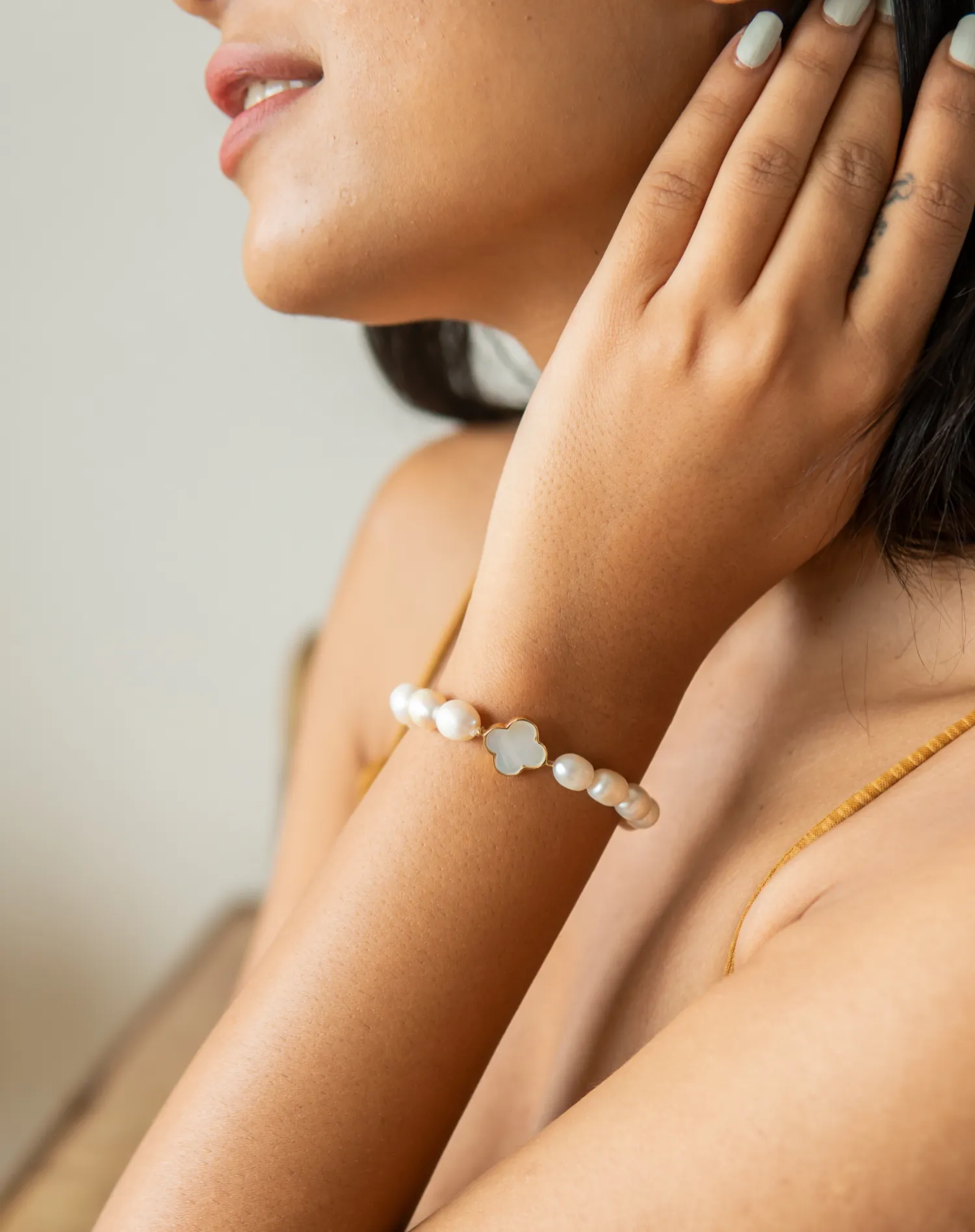Clover Beaded Pearl Bracelet