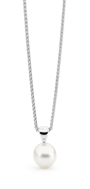 Essential Pearl Pendant