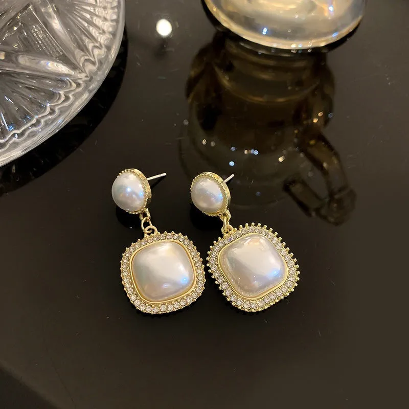 just-lil-things-gold-pin-earrings-jlt11935