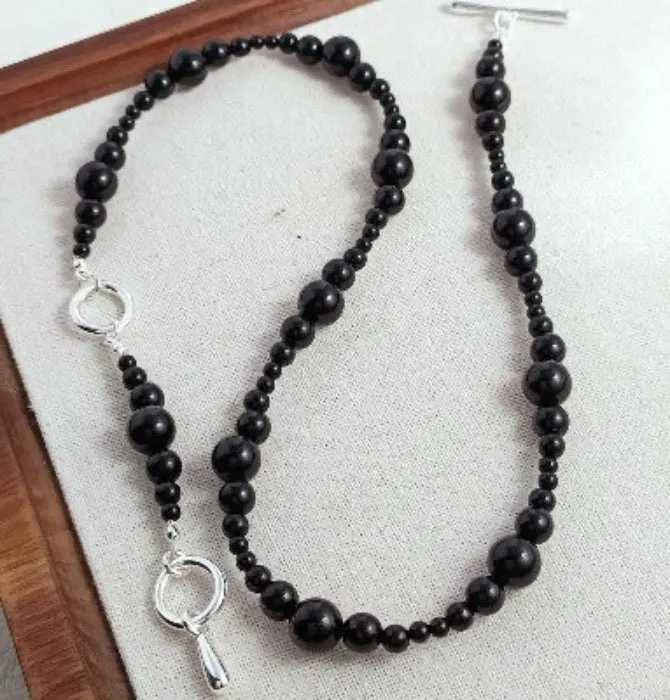 Minimalist Black Onyx Beads Necklace
