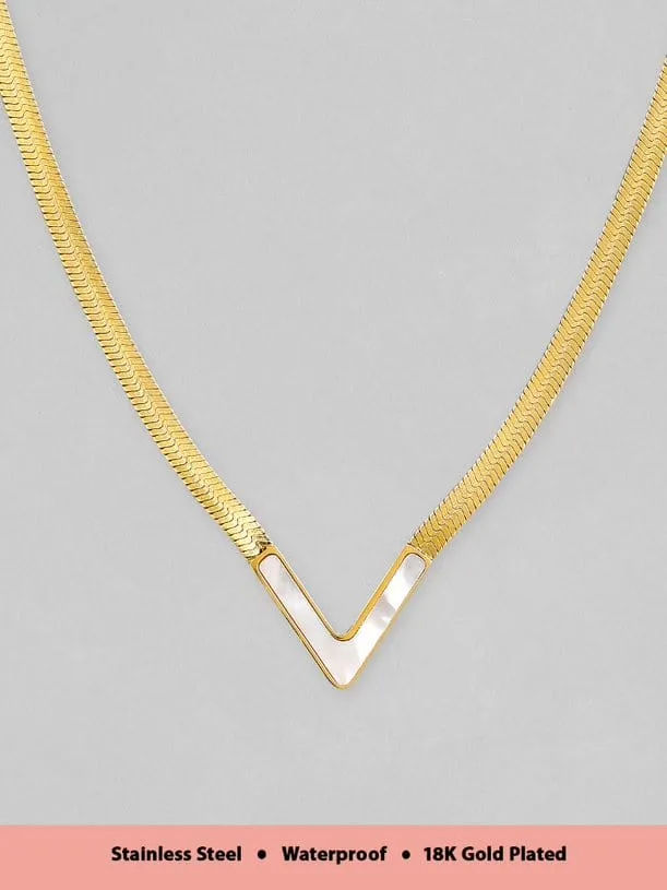 Rubans Voguish 18K Gold Plated Stainless Steel Waterproof Snake Chain With V Shaped Shell Pendant.