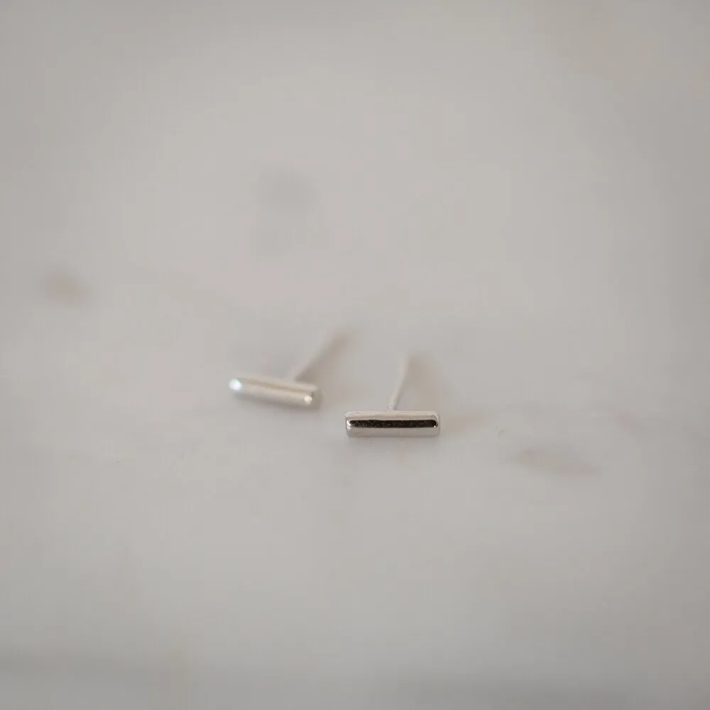 SOPHIE Store Mini Bar Studs - Silver
